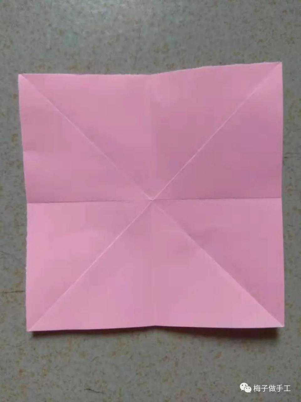 怎么用纸折蝴蝶结（蝴蝶结用纸怎么折？折法和步骤图解在这里，看完其实很简单）